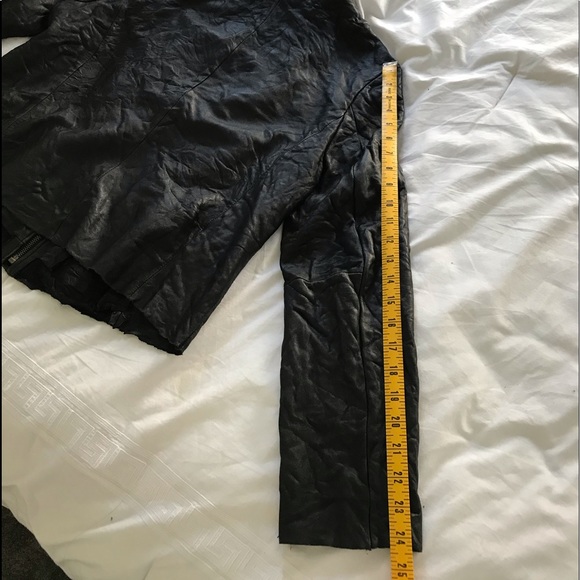 Hand distressed leather jacket - Picture 7 of 8